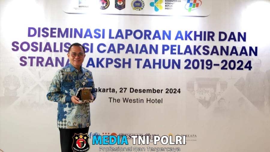 Dukung Semua Lini Stranas AKPSH, Ditjen Dukcapil Terima Token of Appreciation dari Bappenas