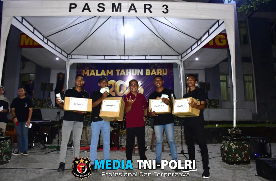 D’Markaz Band Pasmar 3 Turut Meriahkan Acara Perayaan Malam Pergantian Tahun Baru 2025