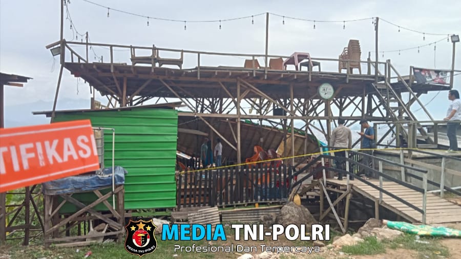 Bangunan Kedai Kopi Ambruk di Bandar Lampung, Pemilik Siap Bertanggung Jawab