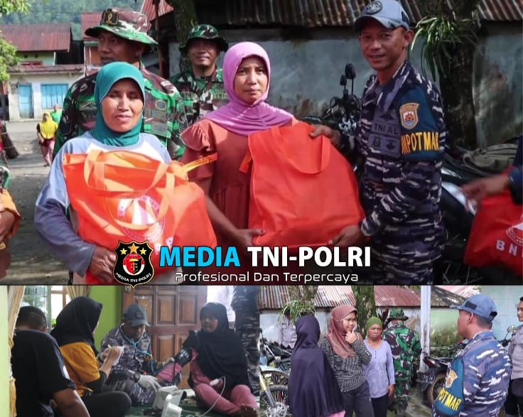 TNI AL Terjunkan Tim Kesehatan Untuk Masyarakat Sekitar Terjadinya Bencana Tanah Longsor di Pekalongan