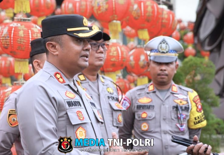 Polres Kubu Raya Kerahkan Ratusan Personel dan Gelar Patroli Skala Besar Amankan Perayaan Imlek