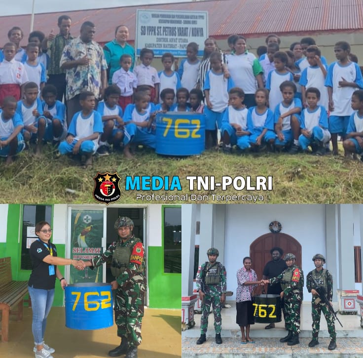 Jaga Kebersihan Distrik Aifat Utara, Satgas Yonif 762/VYS Bagikan Tempat Sampah