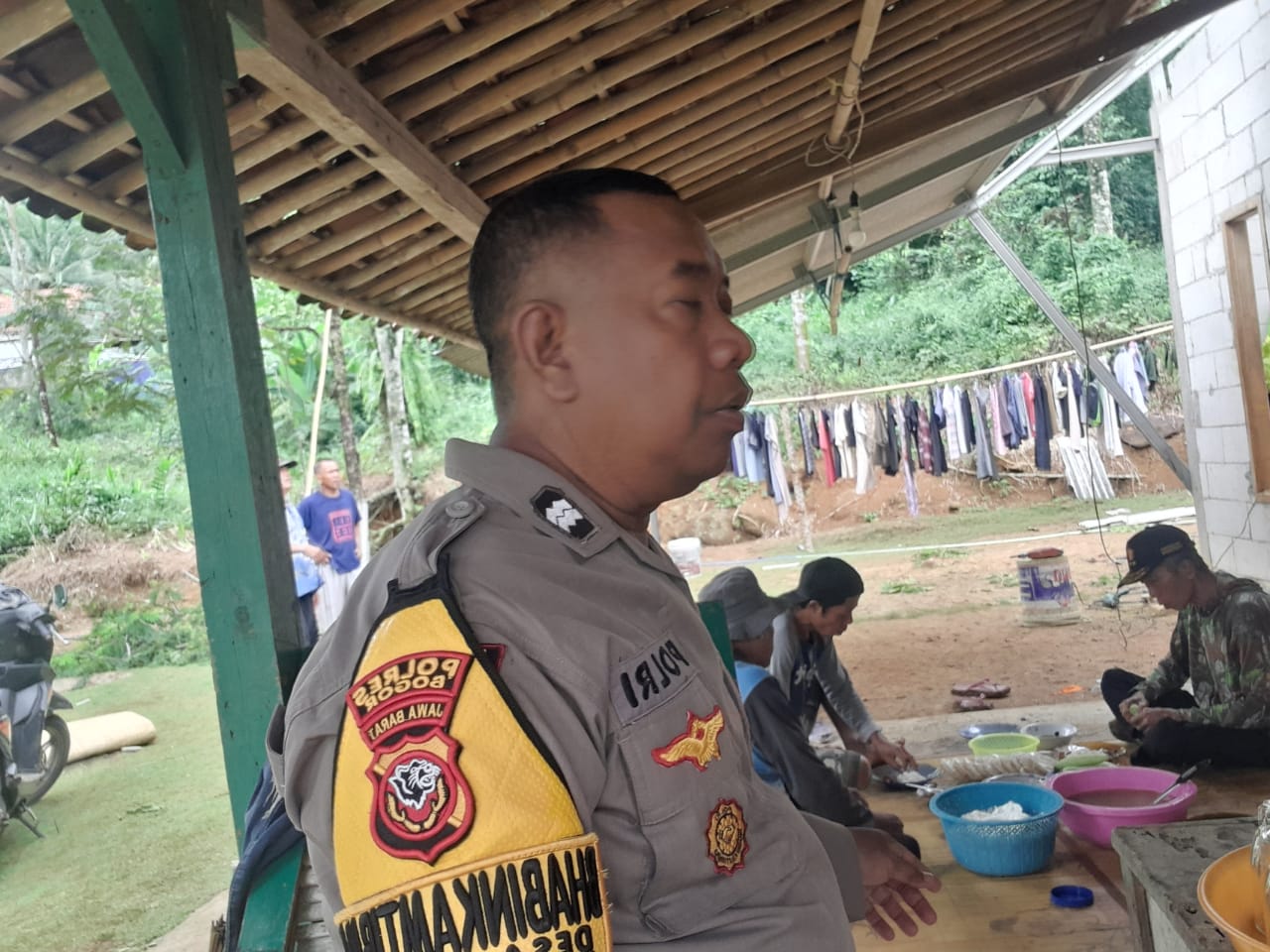 Bhabinkamtibmas Polsek Jonggol Giat Cooling Sistem Sambang Warga Binaan di Desa Cibodas Sampaikan Pesan Pesan Kamtibmas Antisipasi Cegah Kriminalitas