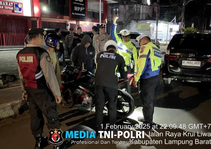 Polres Lampung Barat Laksanakan Patroli Skala Besar Antisipasi Kejahatan Jalanan