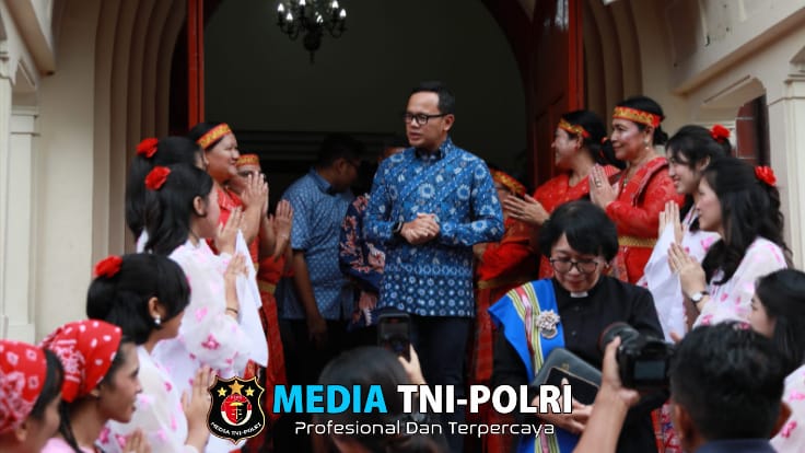 Hadiri HUT Ke-105 Gedung Gereja Zebaoth Bogor, Wamendagri Bima Arya Tegaskan Komitmen Pemerintah Perkuat Toleransi