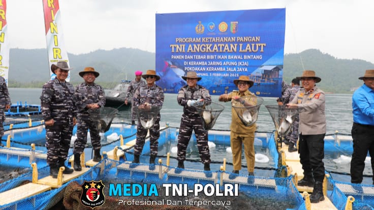 Waka Polda Lampung Turut Dampingi KSAL Tinjau Program Ketahanan Pangan Nasional dan Makan Bergizi Gratis, di Lampung