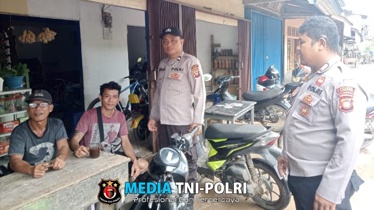Samapta Polsek Menyuke Patroli Siang, Beri Imbauan Kamtibmas