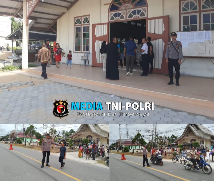 Personil Polsek Mandor Laksanakan Pengaman Ibadah Minggu