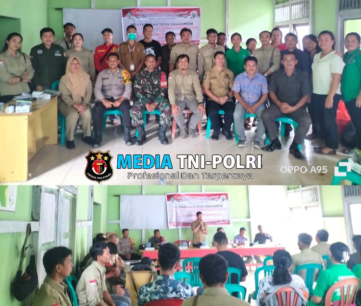 Dukung Pembangunan Desa Bhabinkamtibmas Polsek Air Besar Hadiri Musdes