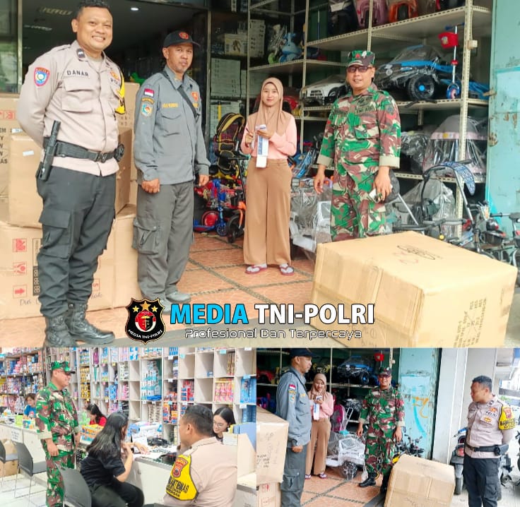 Sinergitas Babinsa Kratonan & Bhabinkamtibmas, Awasi Bahaya Kembang Api dan Petasan