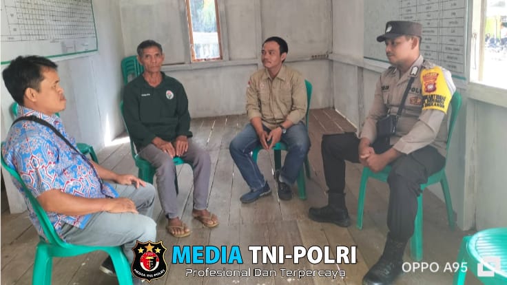 Bincang Santai Bhabinkamtibmas Polsek Air Besar Sambangi Warga Binaan.