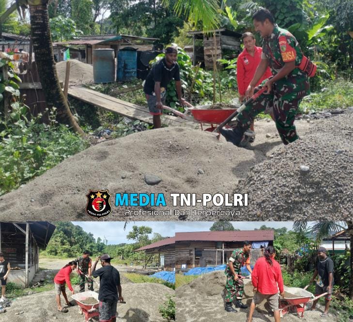 Semangat Gotong Royong Babinsa Siriwo Bantu Angkut Pasir Dalam Pembangunan Rumah Warga