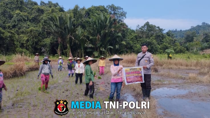 Cegah Karhutla, Bhabinkamtibmas Polsek Menjalin Sosialisasikan Larangan Pembakaran Hutan dan Lahan