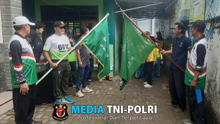 Babinsa Kalipare Buka Jalan Sehat Meriahkan Harlah NU