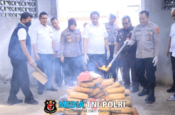 Direktorat Reserse Narkoba Polda Lampung Musnahkan Barang Bukti Narkotika Senilai Rp 10,7 Miliar