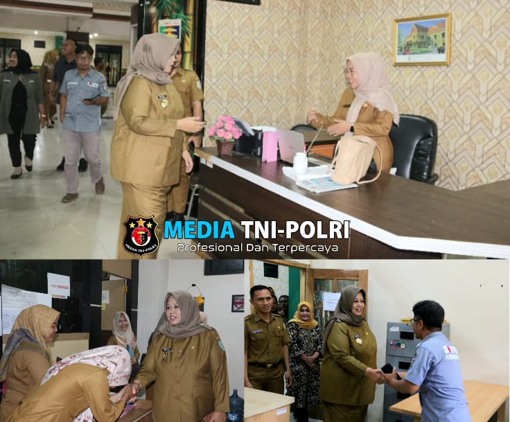 Hari Pertama Berkantor, Wabup Pringsewu Silaturahmi dengan Pegawai Sekretariat