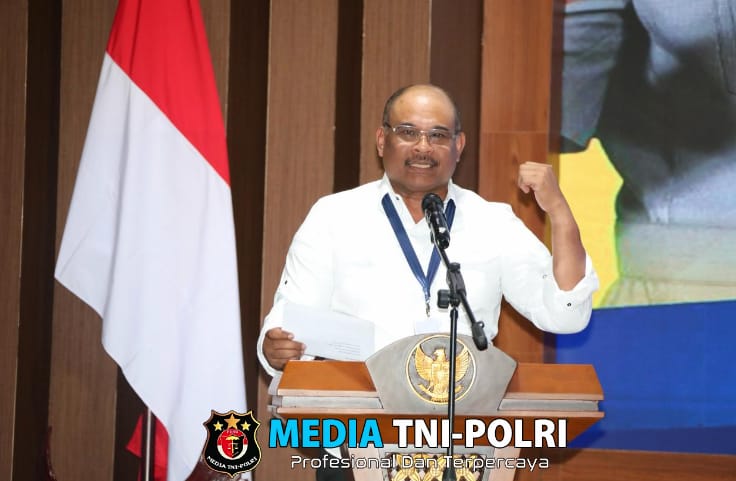Bahas Sejumlah Isu Trantibumlinmas, Dirjen Bina Adwil Beri Pembekalan Retreat Kepala Daerah di Magelang