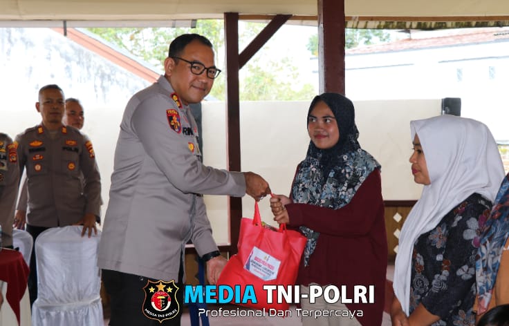 Polres Lampung Barat Gelar Bakti Sosial Bersama Mahasiswa, Aliansi BEM, dan OKP