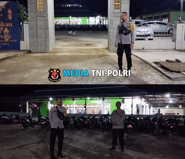 Personel Polsek Mempawah Hulu Laksanakan Pengamanan Ibadah Sholat Tarawih