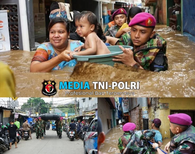 Aksi Tanggap Prajurit Pasmar 1 Korps Marinir Evakuasi Korban Banjir di Jakarta