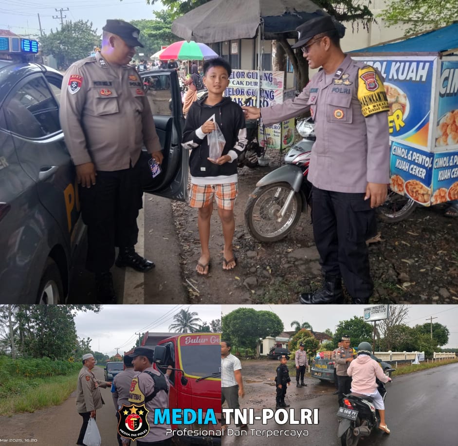 Bagikan Ta’jil, Polsek Jajaran Polres Lampung Timur Diapresiasi Warga