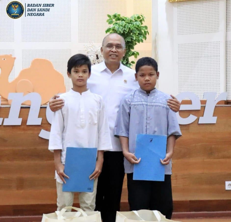 Kepala SBSN Berbuka Bersama dan Memberikan Santunan Kepada Anak Yatim di Kantor BSSN