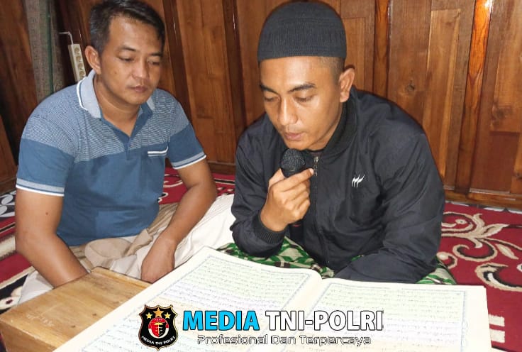 Anggota Kodim 0825/Banyuwangi Gelar Tadarus Al-Quran di Bulan Suci Ramadhan
