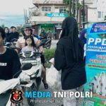 Tingkatkan Kepedulian di Bulan Ramadan, Siswa SMP Muhammadiyah Pringsewu Bagikan Takjil