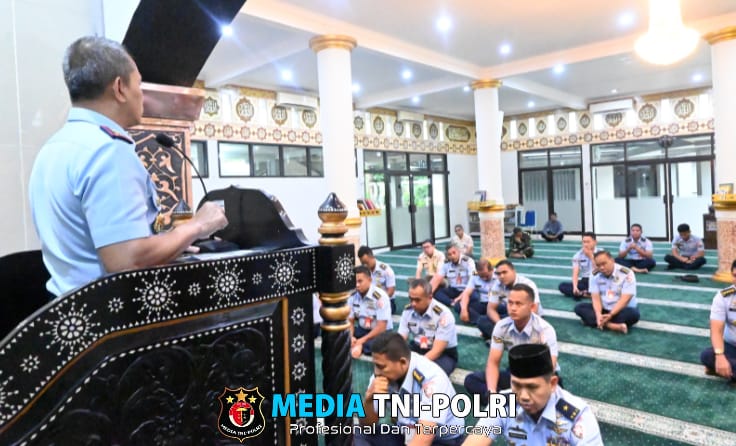 Pangkoops Udara I Beri Kultum tentang Puasa dalam Perspektif Kesehatan