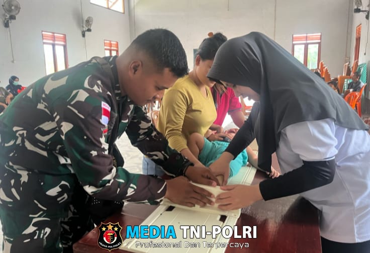 Cegah Stunting, Satgas Yonzipur 5/ABW Gelar Posyandu Layanan Kesehatan untuk Gizi Balita dan Ibu Hamil