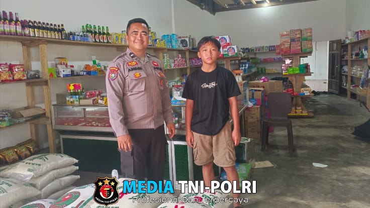 Kanit Binmas Polsek Kuala Behe Sampaikan Imbauan Kamtibmas Saat Patroli