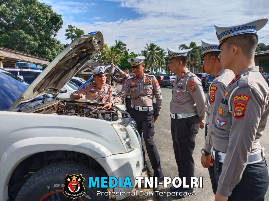 Matangkan Persiapan Ops Ketupat, Kasat Lantas Polres Lamtim Cek Kelengkapan Personel dan Randis