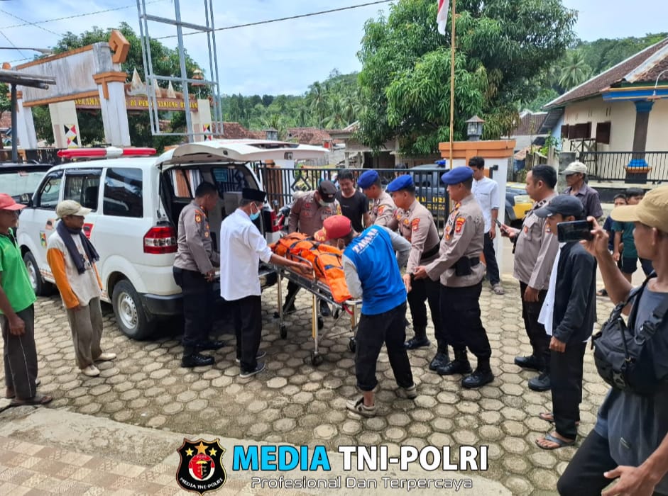 Sat Polairud Polres Tanggamus Identifikasi Korban Tenggelam di Cukuh Balak