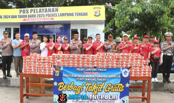 Berbagi Takjil Bersama PSMTI, Kapolres Lampung Tengah : Wujud Toleransi Antar Umat Beragama