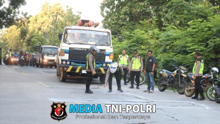 Kapolres Bojonegoro Pimpin Survei Jalan Rusak Menjelang Mudik Idul Fitri