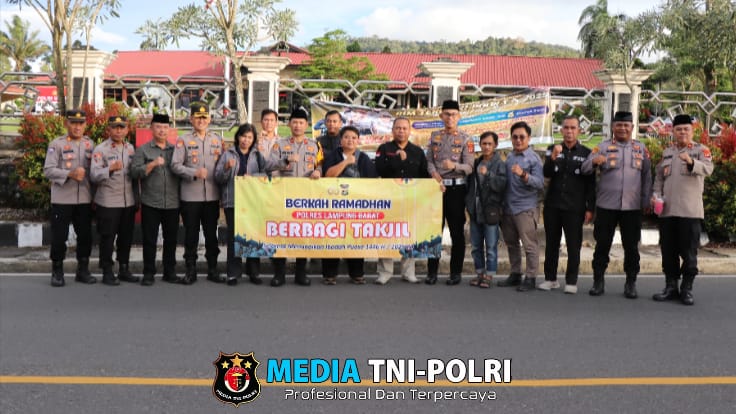 Polres Lampung Barat Bagikan Takjil dan Buka Puasa Bersama Awak Media
