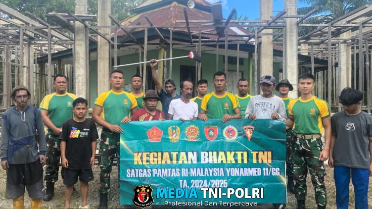Sinergi TNI dan Masyarakat, Satgas Pamtas Yonarmed 11 Kostrad Bersihkan Masjid Maulana Arsy di Perbatasan