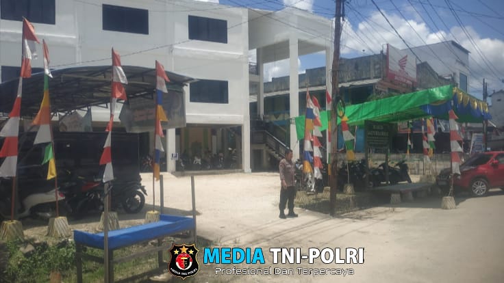 Untuk Memastikan Situasi Kondusif Polsek Ngabang Lakukan Pengamanan Shalat Jumat