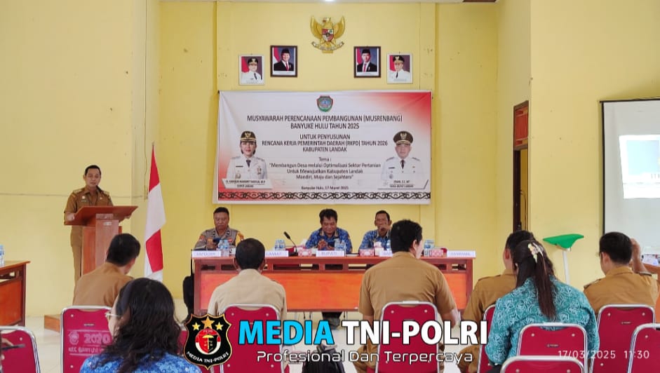 Bhabinkamtibmas Polsek Menyuke Hadiri Kegiatan Musrenbang