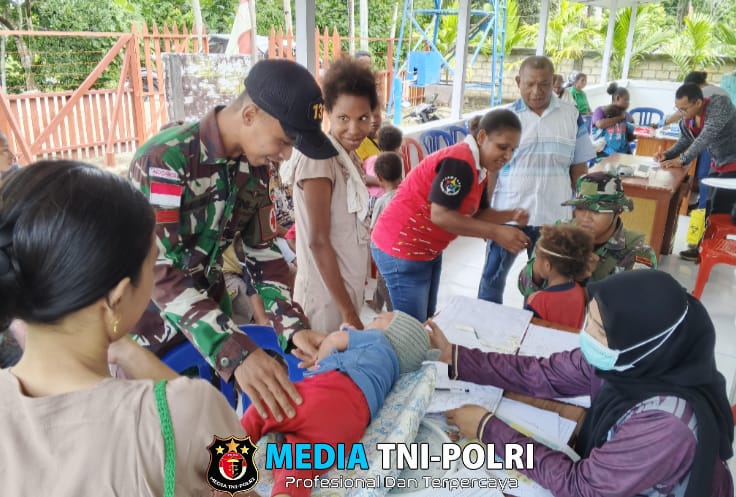 Wujudkan Kesehatan Anak-Anak di Perbatasan Papua Lebih Baik, Satgas Yonif 131/BRS Gelar Posyandu di Kampung Mosso