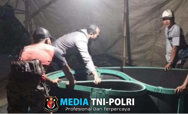 Polsek Ngronggot Bongkar Arena Judi Sabung Ayam di Pekarangan Kosong