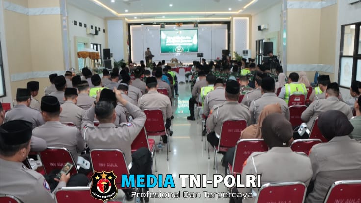 Polres Nganjuk Gelar Silaturahmi Kamtibmas dan Bagikan Rompi Keselamatan Mudik Aman, Keluarga Nyaman