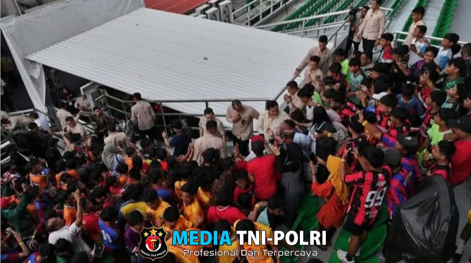 Momen Kedekatan Presiden Prabowo dan Anak – anak di Sidoarjo, Wujud Harapan Bagi Generasi Muda