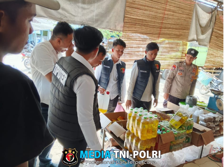 Sat Reskrim Polres Mesuji Sidak Minyakita di Pasar Simpang Pematang