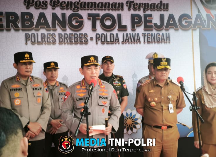 Kapolri Turun ke Posko Terpadu, Pastikan Kesiapan Personel Operasi Ketupat 2025