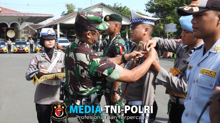 Sinergitas TNI-POLRI, Dandim 0819 Hadiri Apel Operasi Ketupat 2025