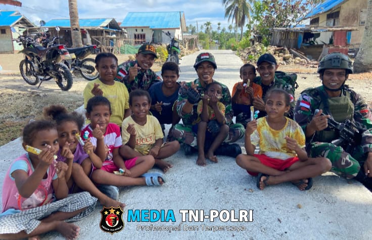 Bantu Kesulitan Masyarakat, Satgas Yonif 131/BRS Laksanakan Anjangsana Dan Berikan Pelayanan Kesehatan Gratis di Kampung Skow Sae Perbatasan Papua