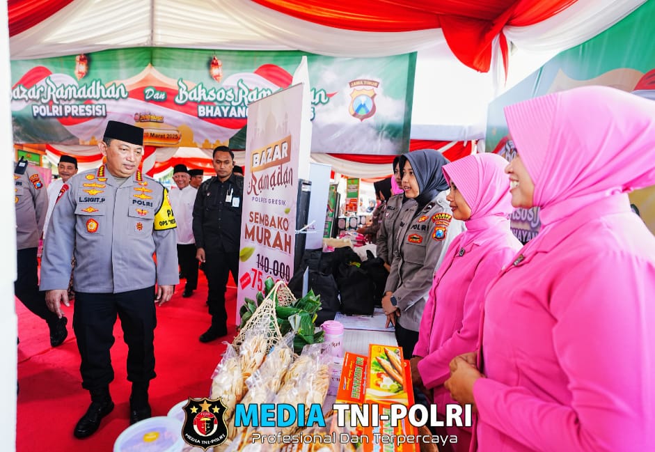 Kapolri Hadiri Bazar Ramadan Polri Presisi dan Baksos di Surabaya