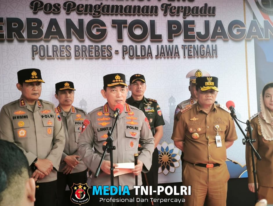 Kapolri Turun ke Posko Terpadu, Pastikan Kesiapan Personel Operasi Ketupat 2025
