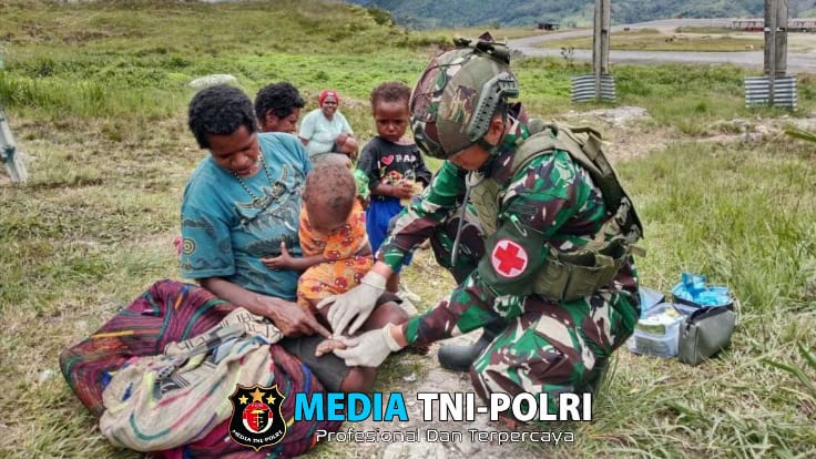 Pelayanan Kesehatan Bergerak, Cara Satgas TNI Membantu Warga Masyarakat